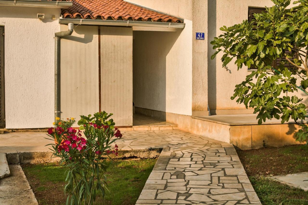 Apartman Tanja Fažana Exterior foto